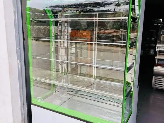 Exhibidora multinivel, &aacute;ngulo fabricado por Kaiser Frío Industrial